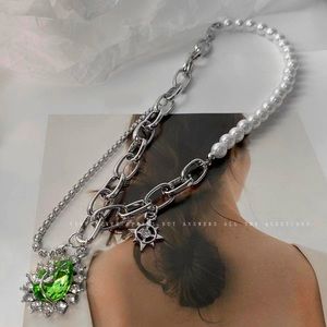 New Pearl Crystal Green Diamond Fashion Necklace.